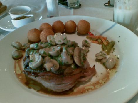 20090831_002_San_Marco_Filete_Tocino_Champi_ones_y_Papas.jpg