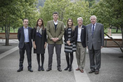 Patricio_Parra-_Elizabeth_Di_az-_Mario_Pablo_Silva-_Ange_lica_Valenzuela-Claudio_Cilveti-_Federico_Mekis_baja.jpg