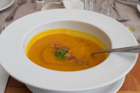 Recomendacio_n_Sopa_de_zapallo_-_Restaurant_Quinoa.jpg